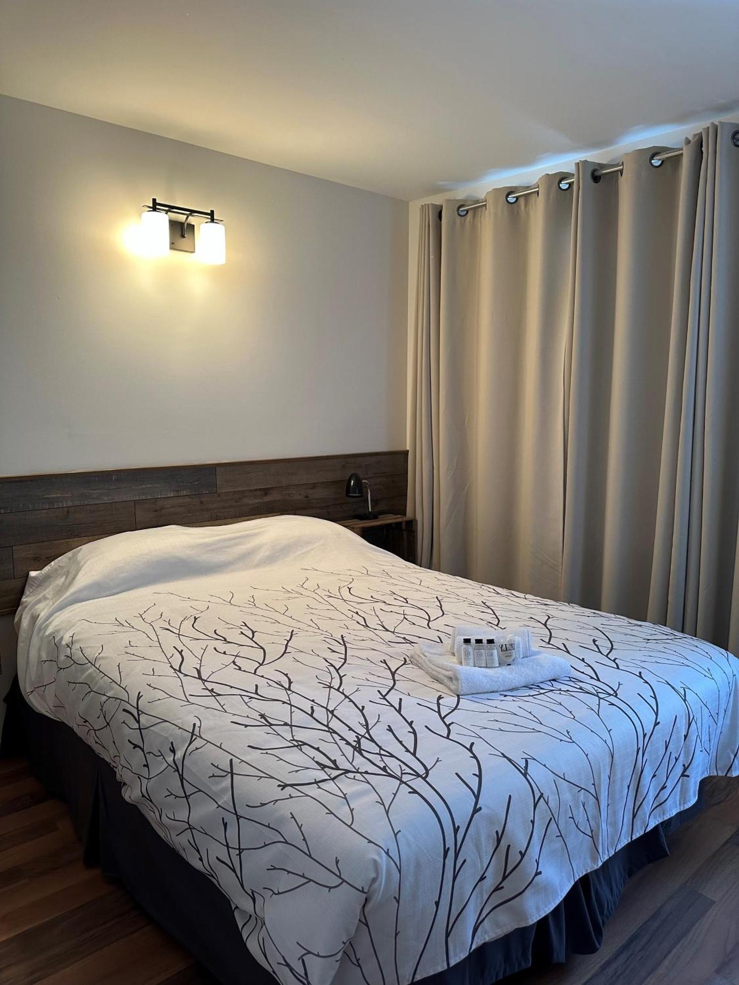 Auberge Morritt 蒙特朗布朗 外观 照片